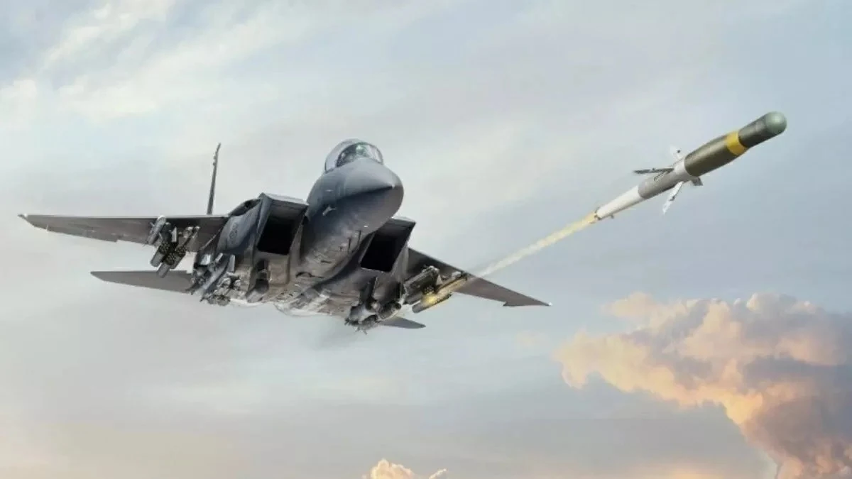 avion-combate-estadounidense-disparando-misil