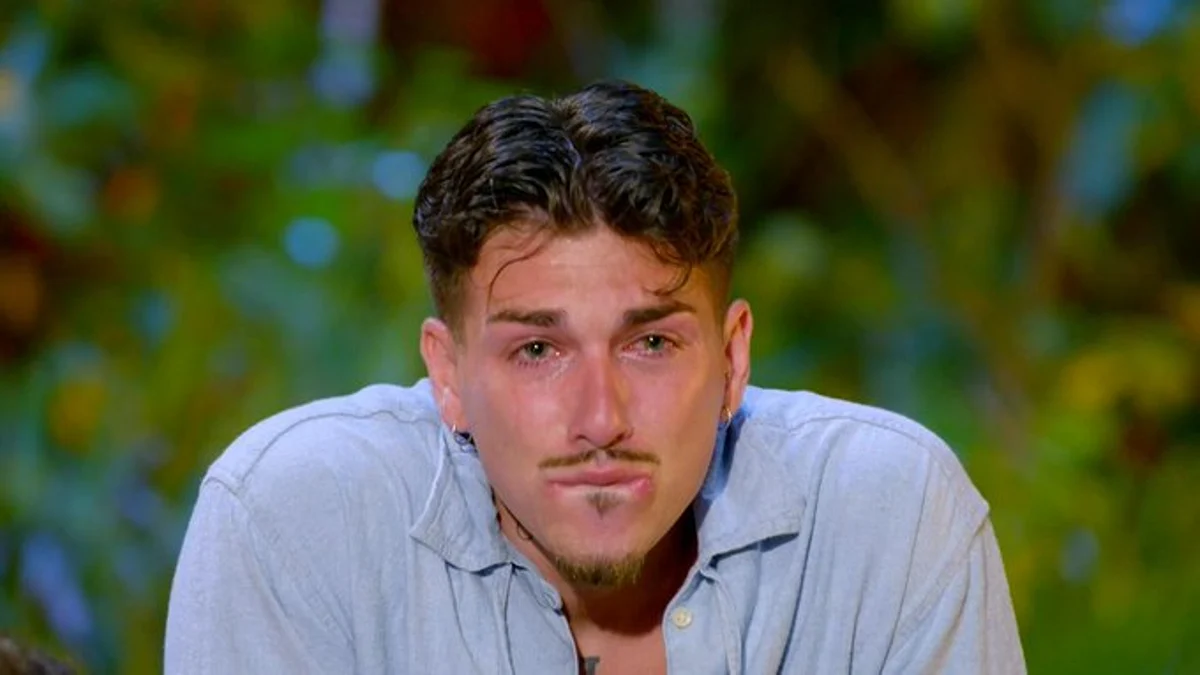 Miguel se rompe en 'La isla de las tentaciones 11' al ver a Mara con Juampi y pide una hoguera de confrontación