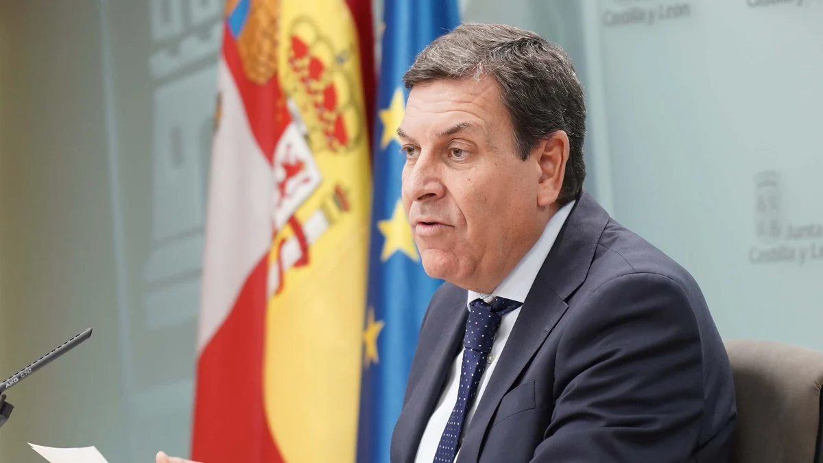 Carlos Fernández Carriedo en la rueda de prensa posterior al Consejo de Gobierno
