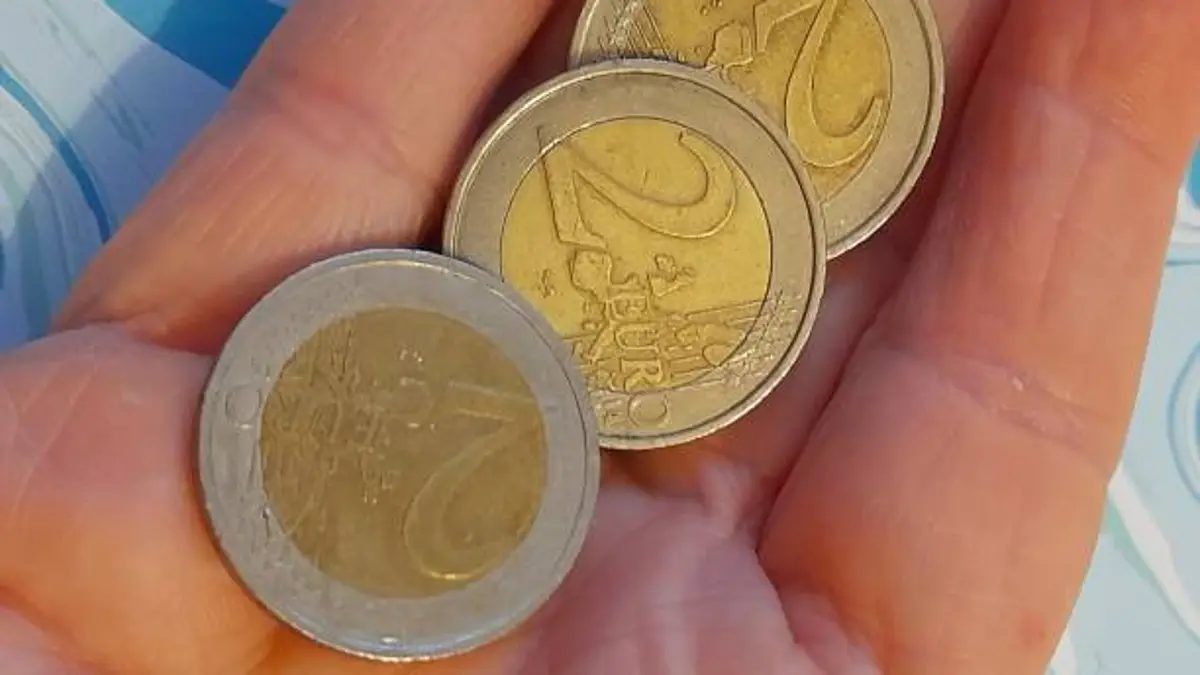 Monedas de dos euros que valen hasta 3.100 euros: cuáles son y cómo identificarlas