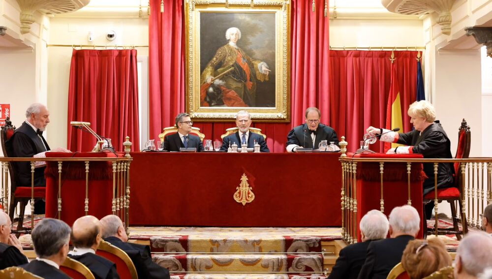 Apertura del curso de las Reales Academias