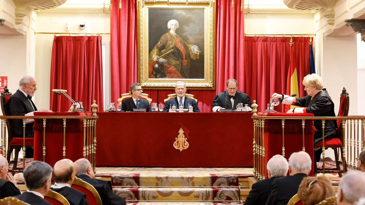 Manuel Aragón resalta el valor de la Constitución: "Ha resistido dos intentos de golpe de Estado"