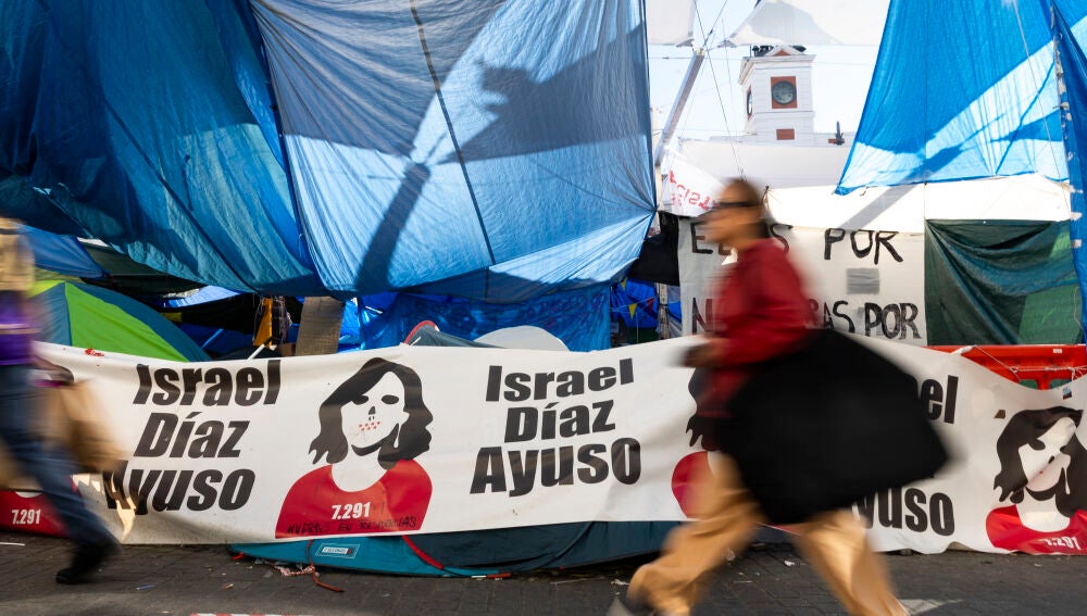 Acampada de la Puerta del Sol por el derecho a la vivienda.&copy; Jesus G. Feria.
