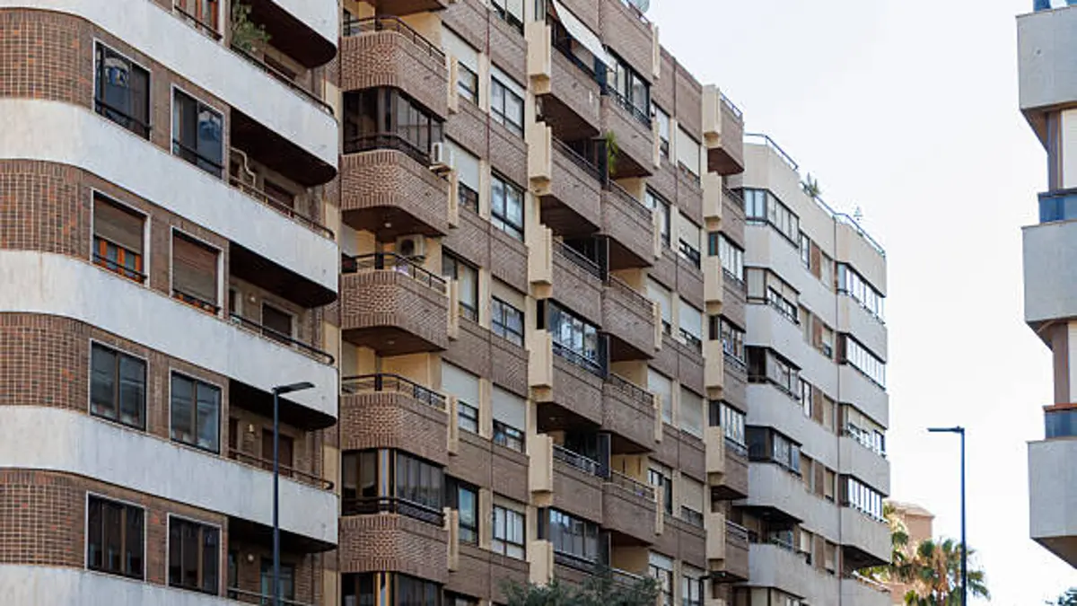 La vivienda agrava la desigualdad en España: 1,95 millones de personas están en riesgo de pobreza tras pagarla