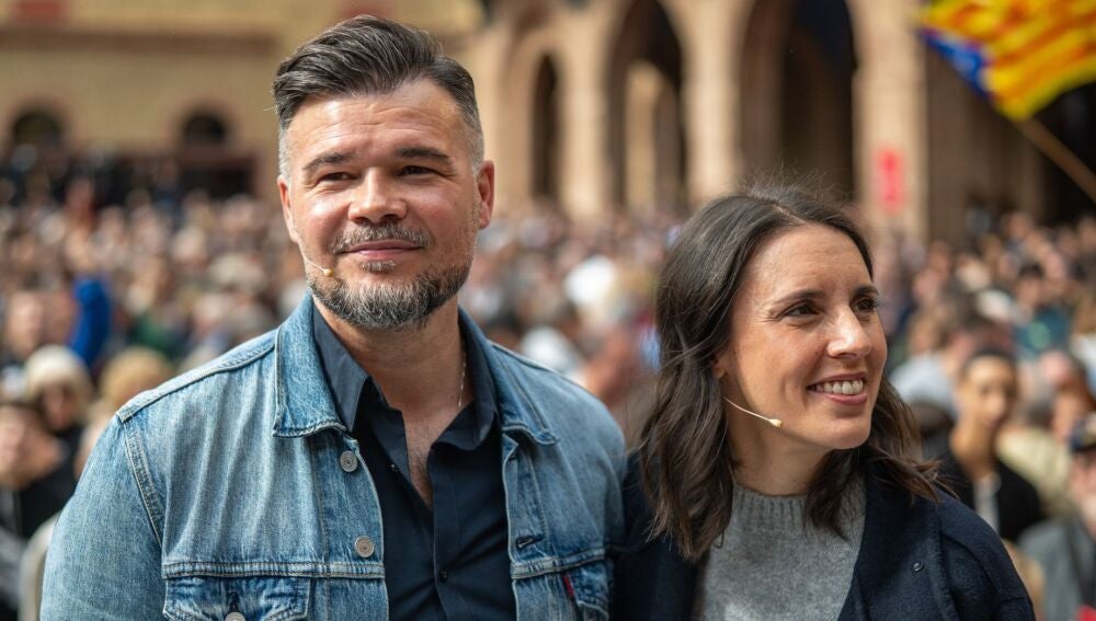 Irene Montero y Gabriel Rufi&aacute;n participan en el acto 'Casa. Vida. Futur' en Barcelona