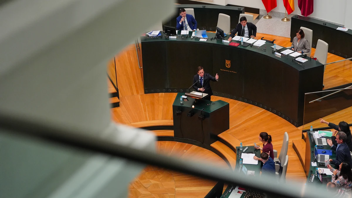 Martínez-Almeida, en el Pleno celebrado en Cibeles