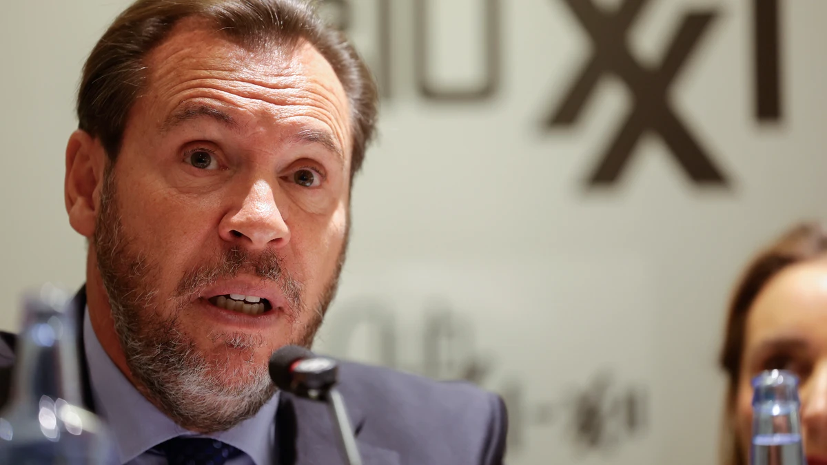 Óscar Puente en coloquio del Club Siglo XXI