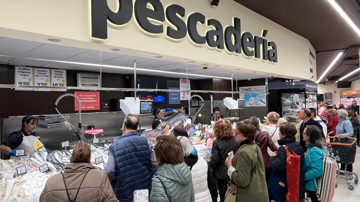 Pescadería en el nuevo supermercado de GADIS en Valladolid