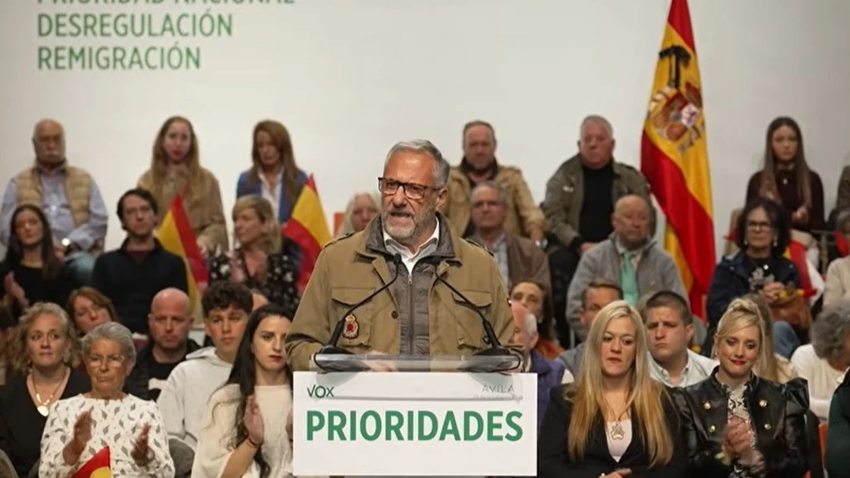 El presidente del Grupo Parlamentario Vox en las Cortes de Castilla y León, Carlos Pollán, durante un acto en Ávila