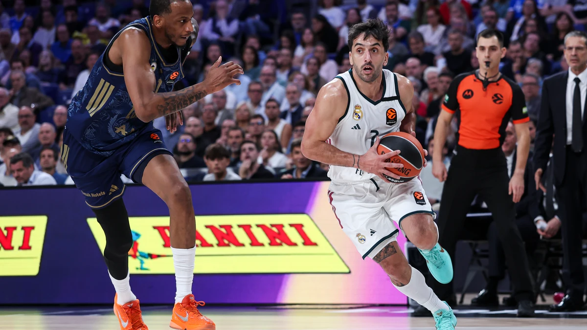 Campazzo escapa de la defensa de Marcus Bingham