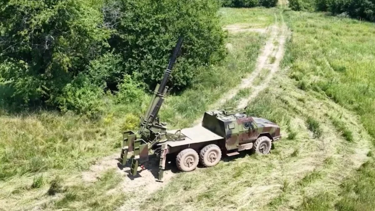 TSMB M-25 en posición de disparo.