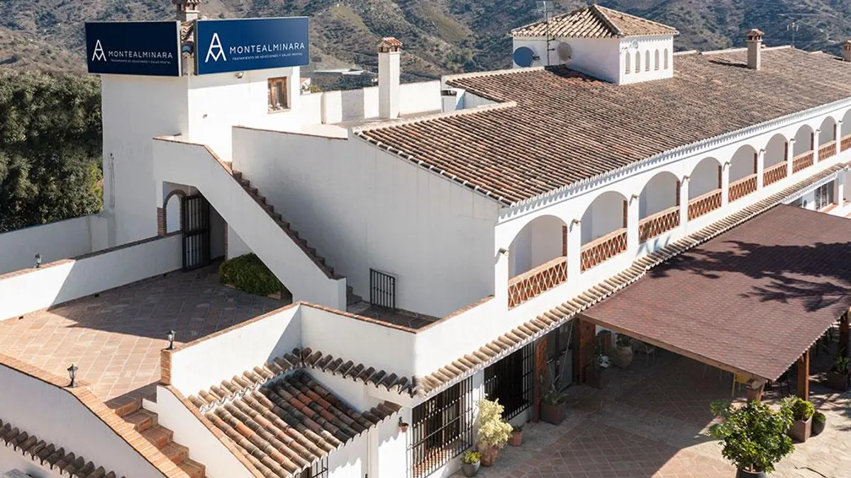 Sede de MonteAlminara, el centro de tratamiento de adicciones y salud mental, situado en Moclinejo