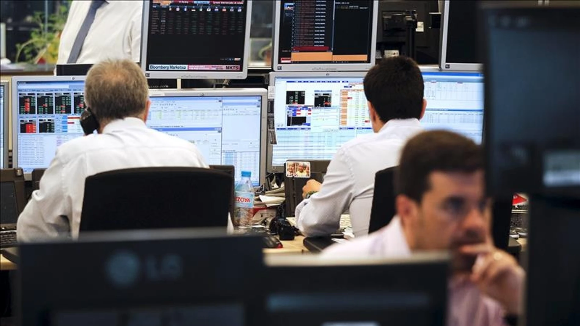 Oficinas de Ahorro Corporación, grupo de servicios financieros encargado de la subasta de bonos y letras del Tesoro Público español