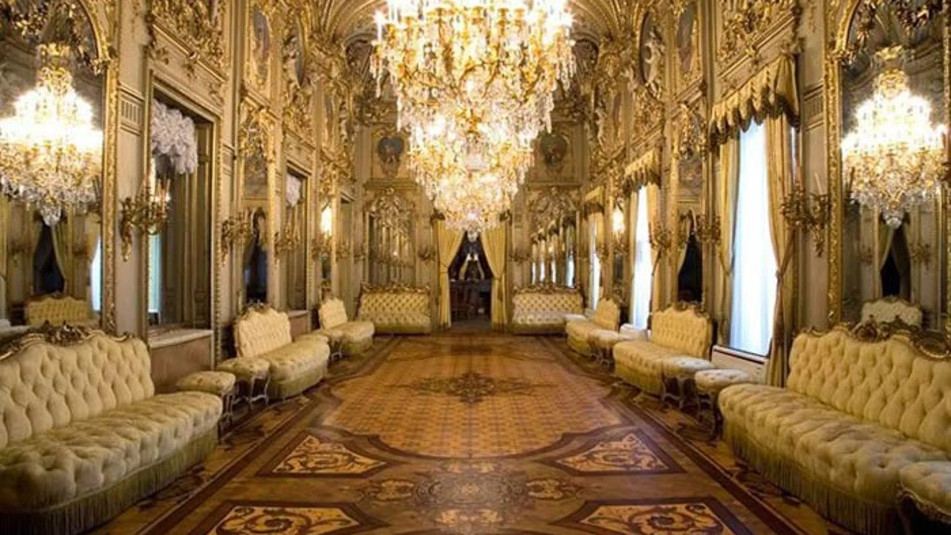 Salón de baile del palacio de Fernán Núñez