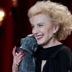 Marisa Paredes con su Goya de Honor