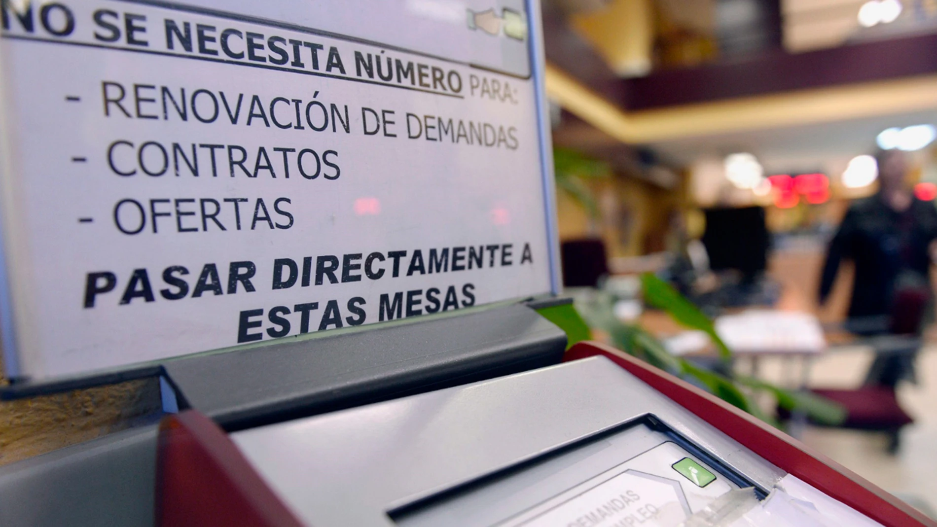 Interior de una oficina de Empleo de Castilla y Léon