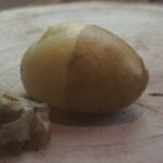 Cómo pelar patatas cocidas