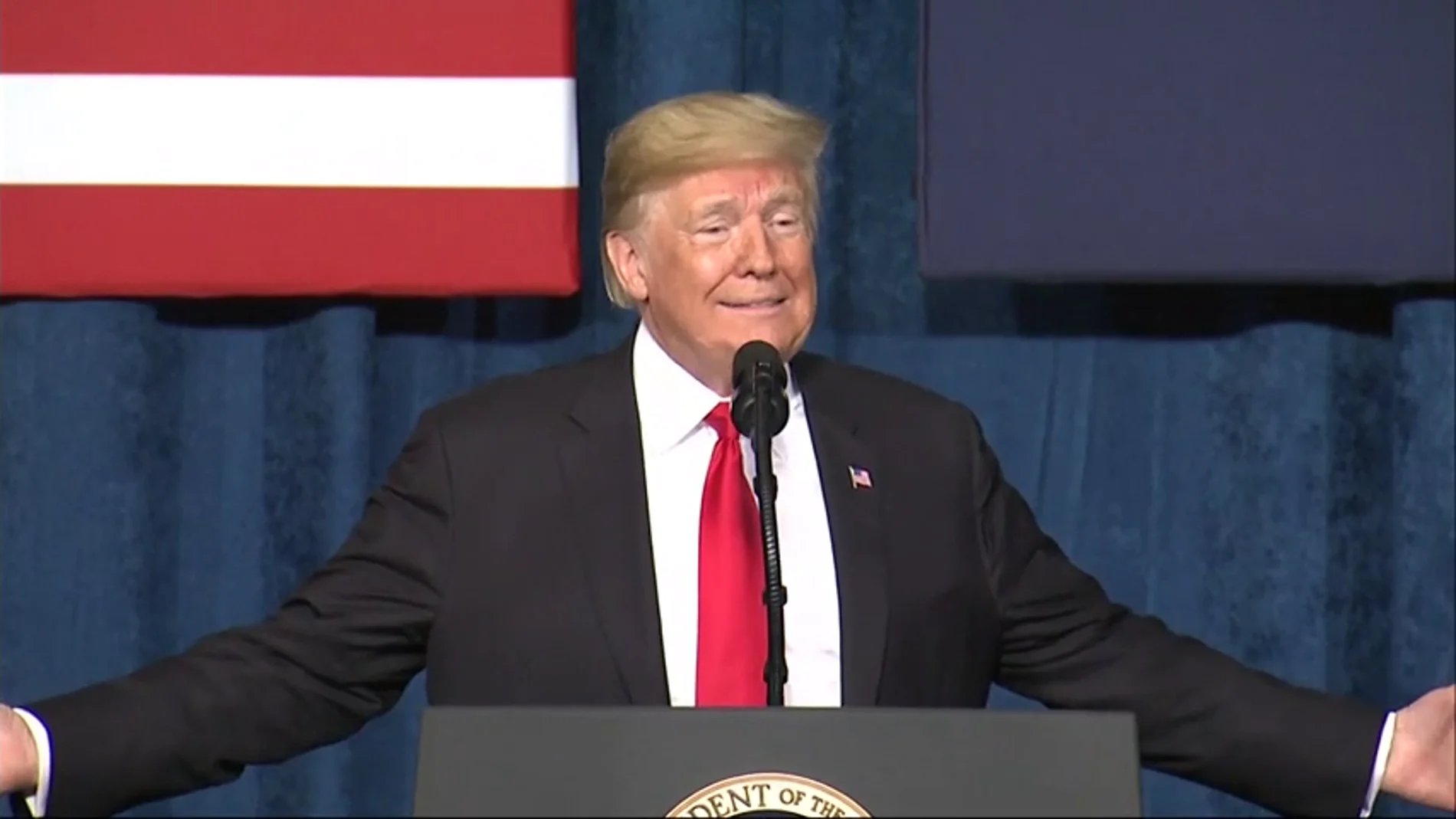 La fiscalía estadounidense implica a Trump en pagos ilegales a mujeres para silenciar