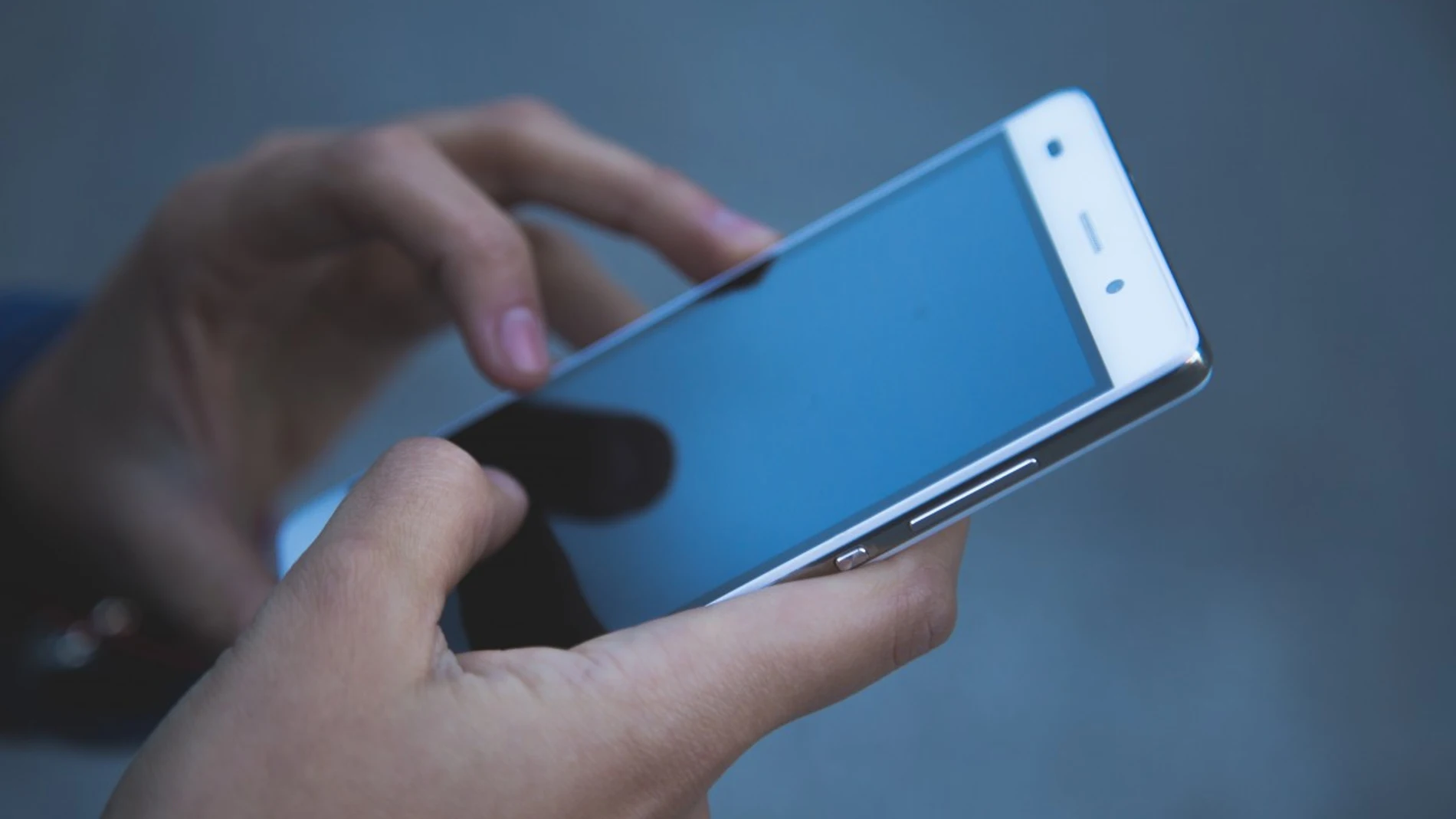 Espian nuestros moviles Android