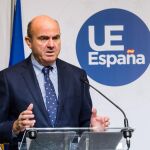 Luis de Guindos, durante su comparecencia en Bruselas