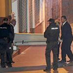 La Policía halló un cuchillo y una escopeta, con las víctimas en distintas estancias. El marido recibía tratamiento psiquiátrico