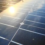 Imagen de una una placa solar que permite ahorrar energía