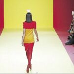 La pasarela de Agatha Ruiz de la Prada, durante la última Fashion Week Madrid, era una enorme bandera nacional