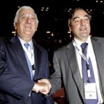 Juan Rosell (d) y Santiago Herrer se han disputado hoy la presidencia de la CEOE