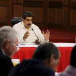 Nicolás Maduro durante una reunión con sus gobernadores en Caracas