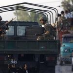 Las familias del valle de Swat huyen de los combates