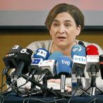 El plan de Colau incluye medidas como la renta municipal infantil o la construcción de 4.000 viviendas sociales