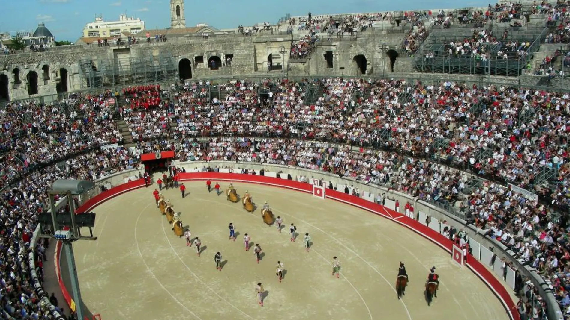 Paseíllo en las Arenas de Nimes