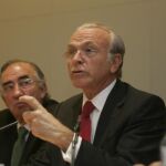 Olavarrieta no descarta más fusiones de cajas