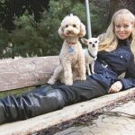 «Mis perros van conmigo de gira teatral»