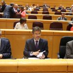 Alfonso Dastis (Exteriores), Rafael Catalá (Justicia) y Cristóbal Montoro (Hacienda), ayer, durante la sesión de control al Gobierno en el Senado