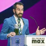 El bailarín y coreógrafo Daniel Abreu tras recibir el premio al «Mejor Intérprete Masculino de Danza» / Efe
