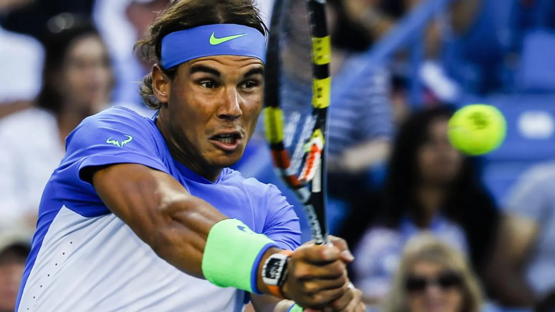 Rafael Nadal responde una bola ante Feliciano López