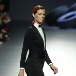 La modelo Bimba Bosé luce una de las propuestas de David Delfín para la primavera-verano de 2016.