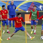 Vicente del Bosque junto a Lucas Vázquez, Manuel Nolito, Sergio Busquest, Hector Bellerín y Jorge Resurreccion.
