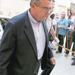 El juez investiga 3.500 euros de comidas sin justificar por Navarro