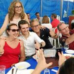 Pablo Casado estuvo ayer en la Comunidad Valenciana, de donde es la familia de su mujer y participó en una comida e insistió en que se deje libertad de voto.