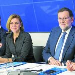 Reunión en Madrid. María Dolores de Cospedal y Martínez- Maíllo (primero por la izquierda) recibieron a Bonig, Ortiz, Císcar y Betoret
