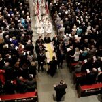 El ataúd de Bárbara Bush tras los servicios fúnebres en la iglesia de San Martin, en Houston