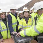 La ministra Ana Pastor, visita las obras de la línea AVE de Zamora, junto a María José Salgueiro y Suárez-Quiñones