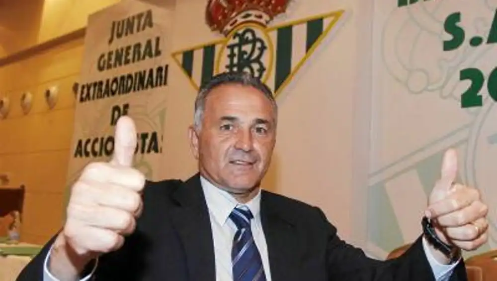 RAFAEL GORDILLO fue el gran vencedor de la última junta general extraordinaria del Betis tras ser proclamado presidente