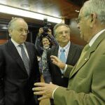 Juan María Nin, Tomás Fuertes y Pedro García-Balibrea, minutos antes del almuerzo-coloquio celebrado ayer en Murcia
