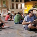 El «botellón» resurge en Gràcia