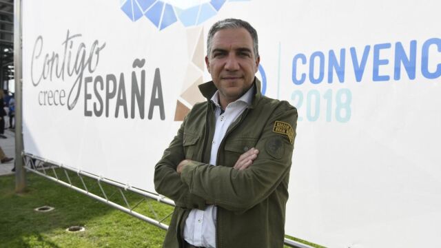 El PP de Málaga anunció su apoyo a Sáenz de Santamaría, una «persona solvente, de gran formación y conocimiento del partido», según Bendodo (Foto: Ke-Imagen)