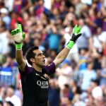 El portero chileno del FC Barcelona, Claudio Bravo.