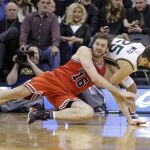 Pau Gasol (16), durante el encuentro.